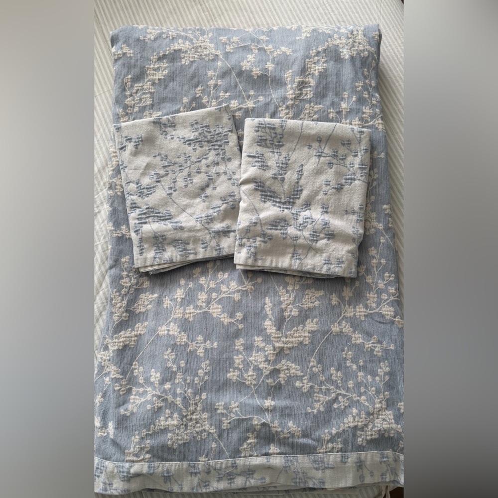 Floral Blue and Cream Duvet Set